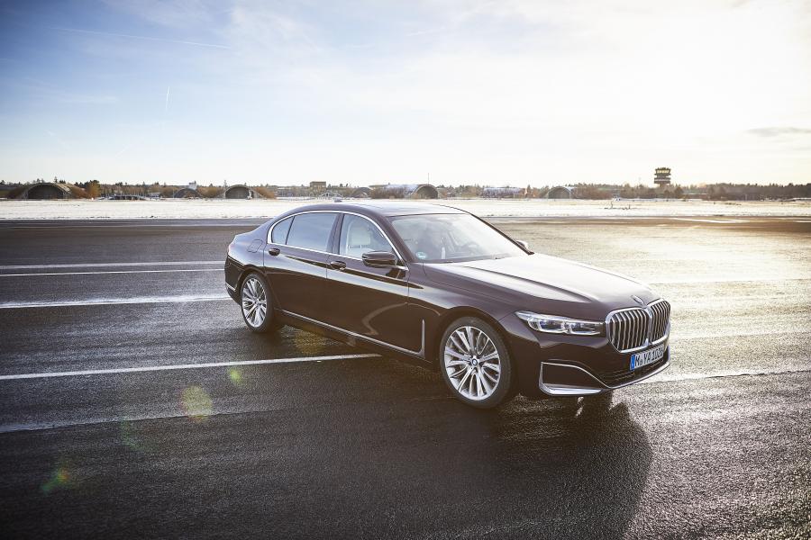  BMW 745Le (G12) 2019 года  (WW) (фото 17 из 47)